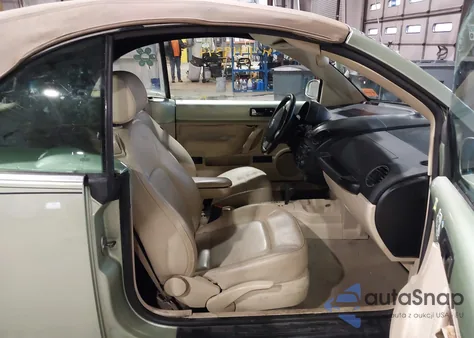 2009 Volkswagen New Beetle 2.5L из США, поврежденный, VIN 3VWRF31Y79M408563